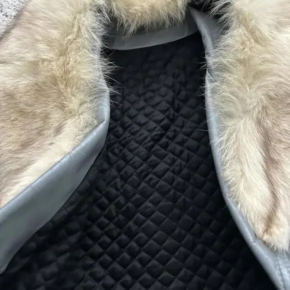 Women's Gray Leather Trench Coat with Real Fur Collar - Picture 4 of 9